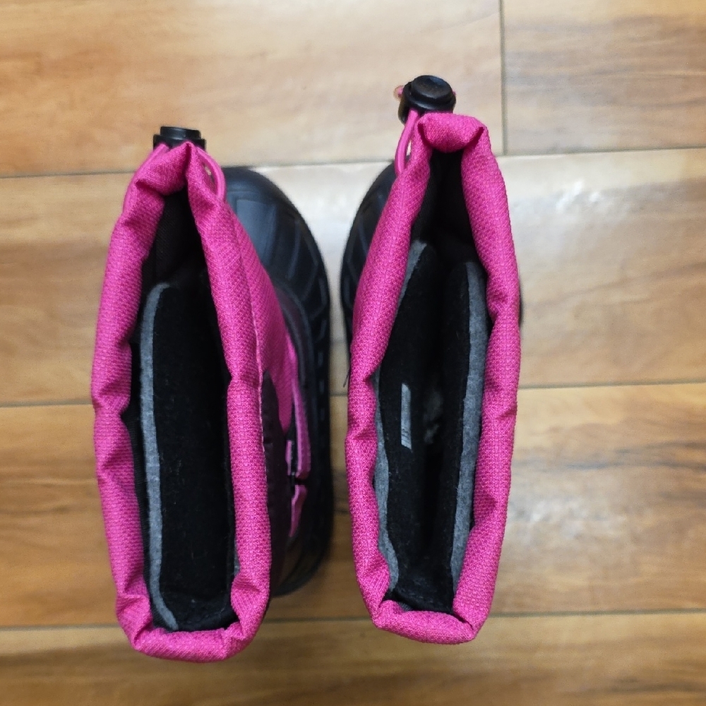Columbia size 12 Kids Powderbug Forty Waterproof  Snowboot Fushia NWOT - Picture 7 of 12